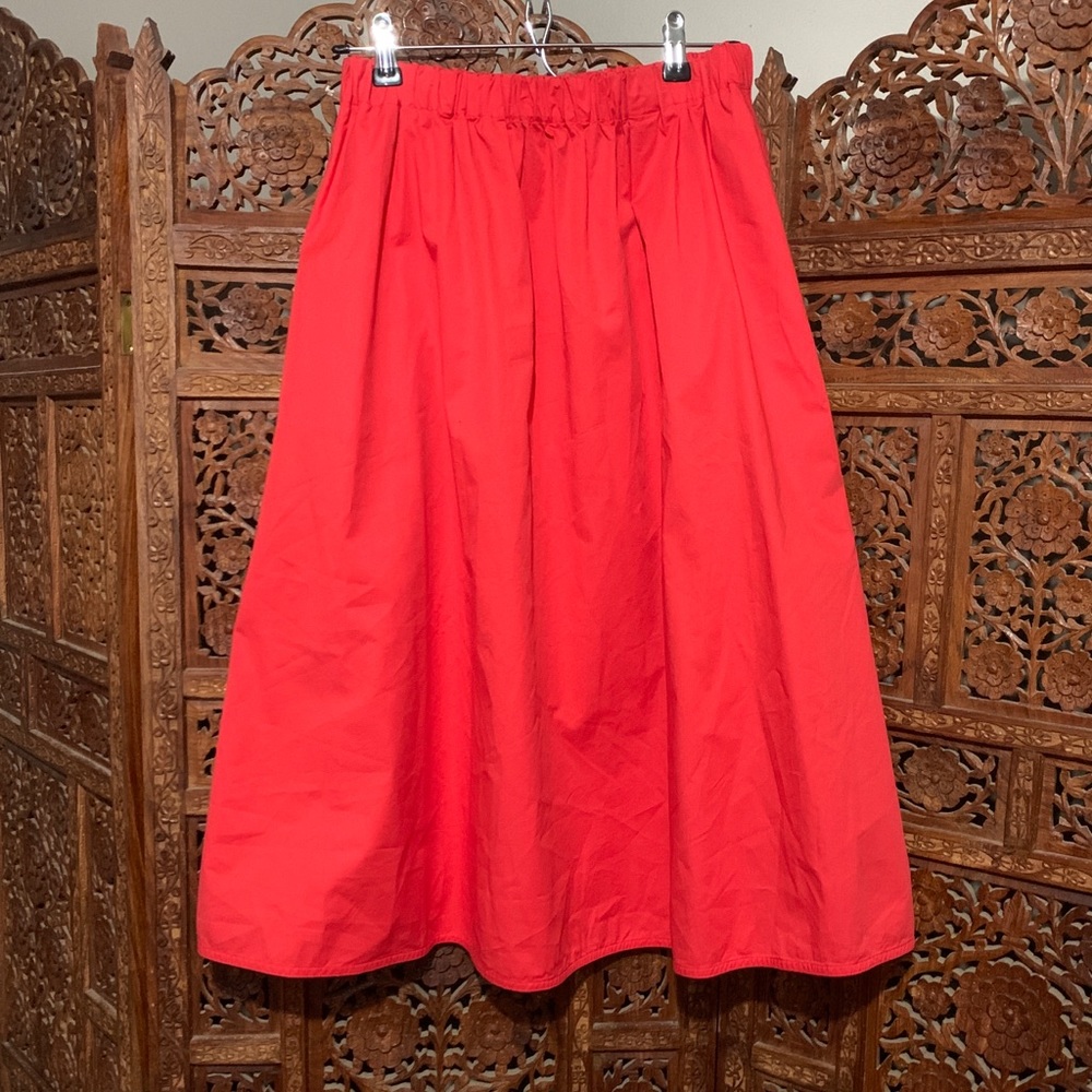 Everlane size medium coral red skirt with pockets!
